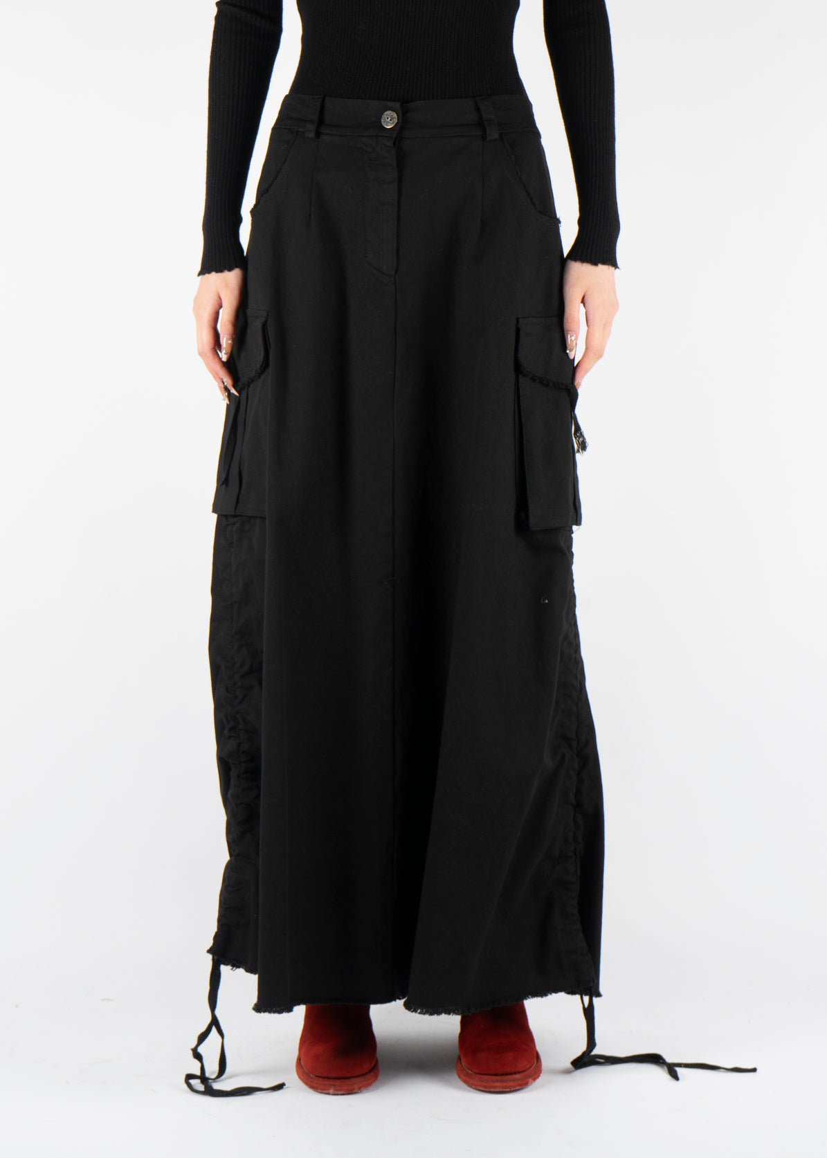 P24129 M359 Skirt Black